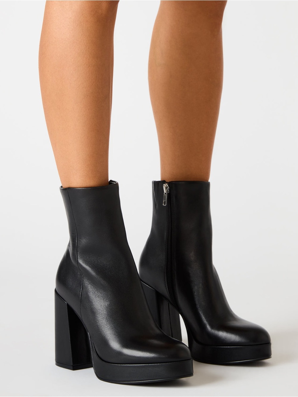 Steve Madden Tyra Black Leather Boots sz 8